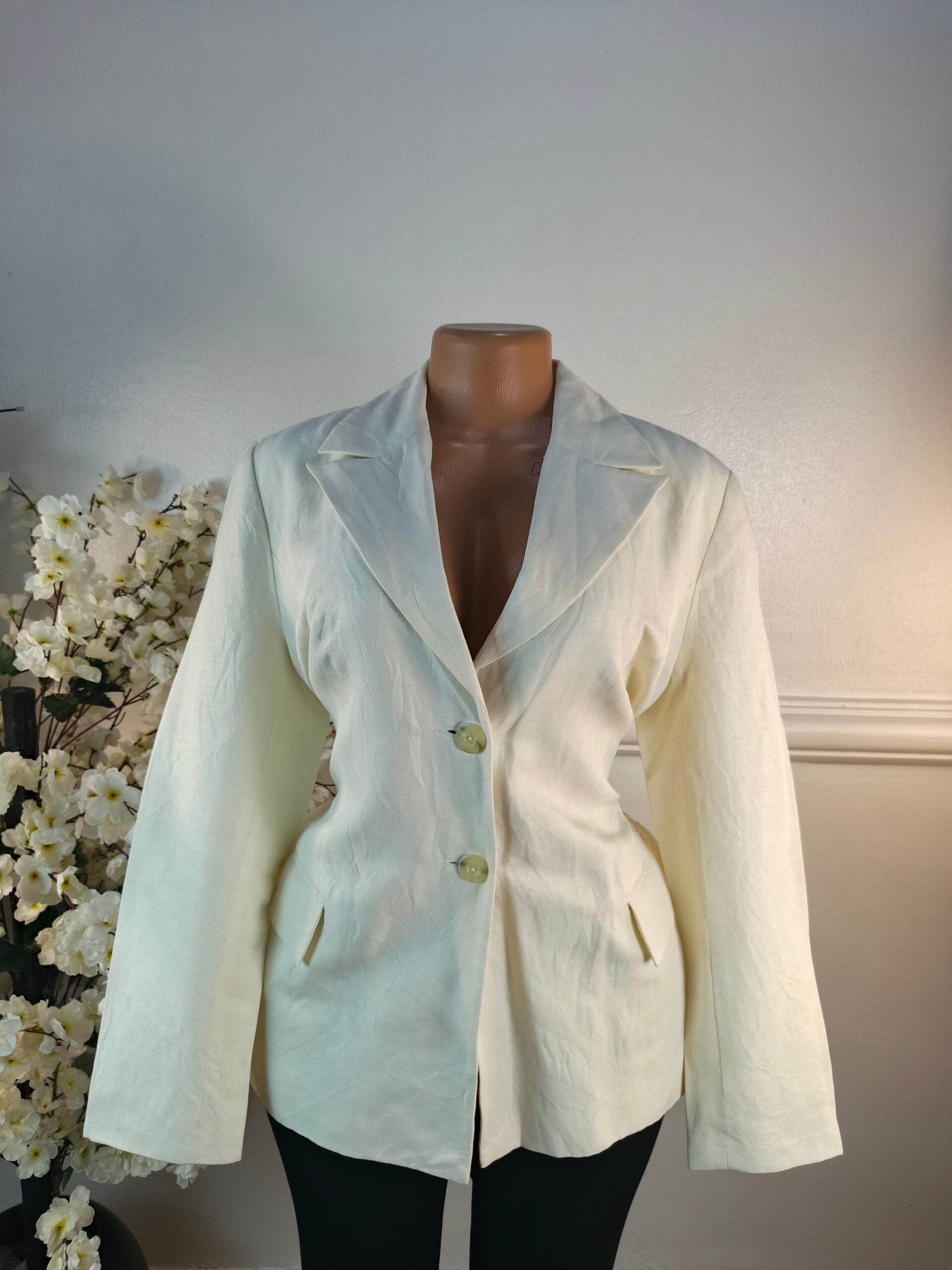 VANILIA UK SIZE 14 [LENGTH 26 INCHES, CREAM] image 0