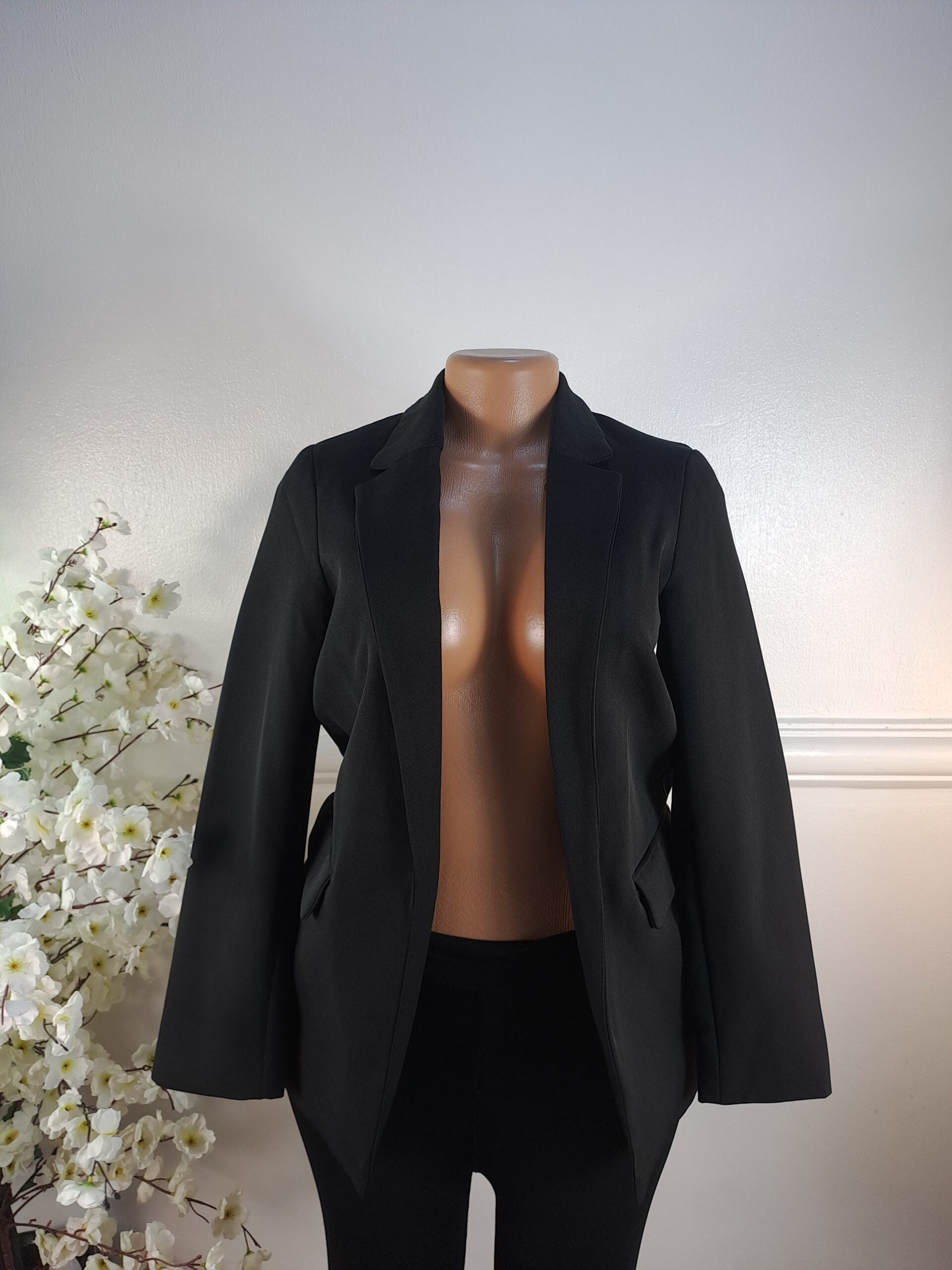 NEW LOOK UK SIZE 6 [LENGTH 28 INCHES, BLACK] image 0