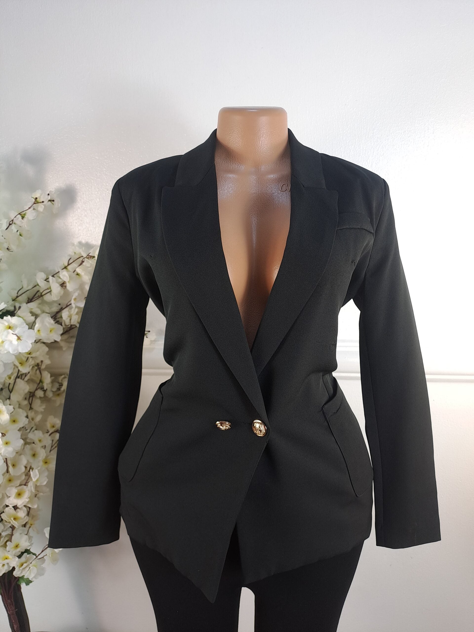 PRETTYLITTLETHING UK SIZE 6 [LENGHT 28 INCHES, BLACK] image 0