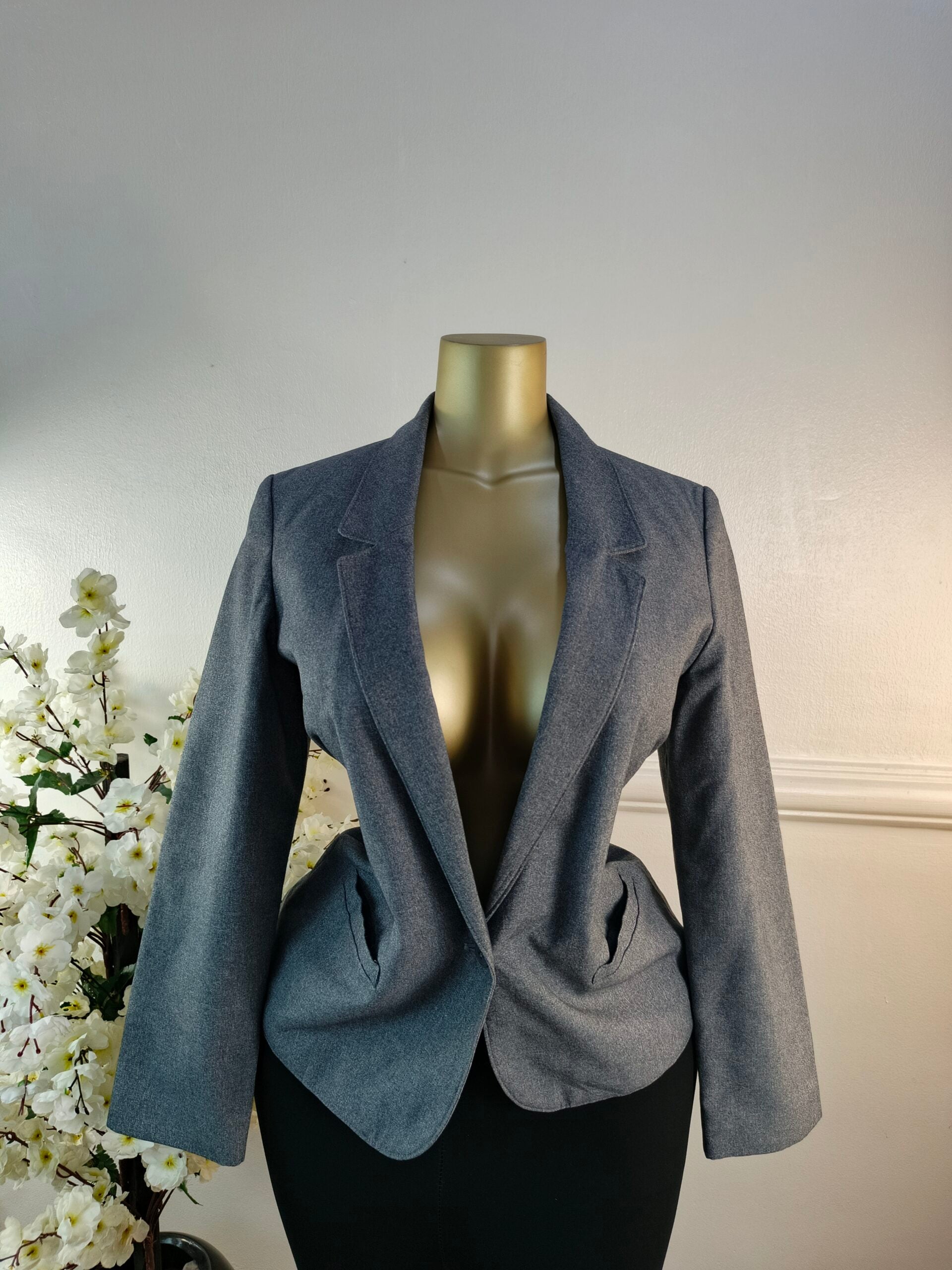 BLAZER UK SIZE 12 [LENGTH 26 INCHES, GREY] image 0