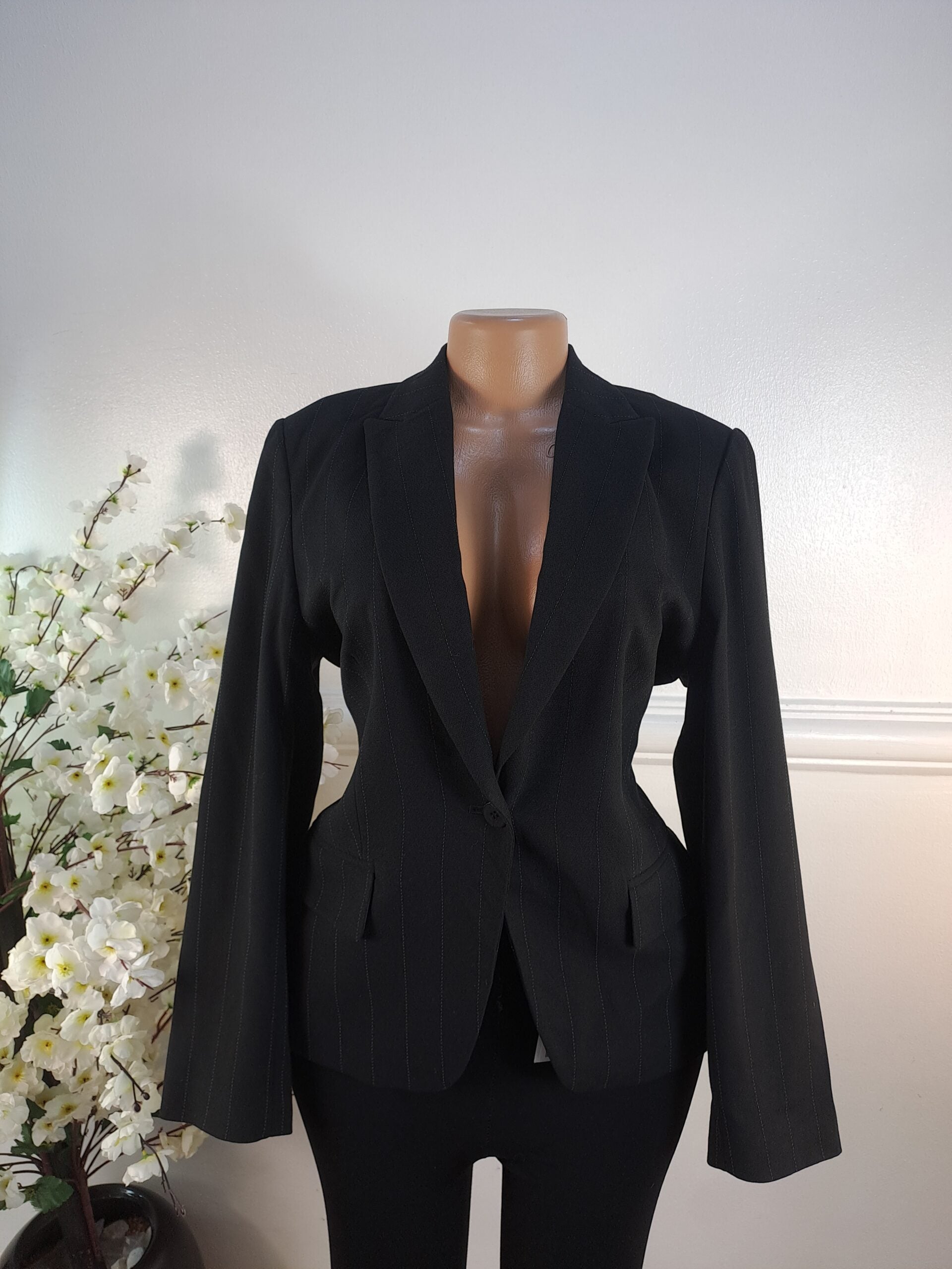 BLAZER UK SIZE 12 [LENGTH 26 INCHES, BLACK] image 0