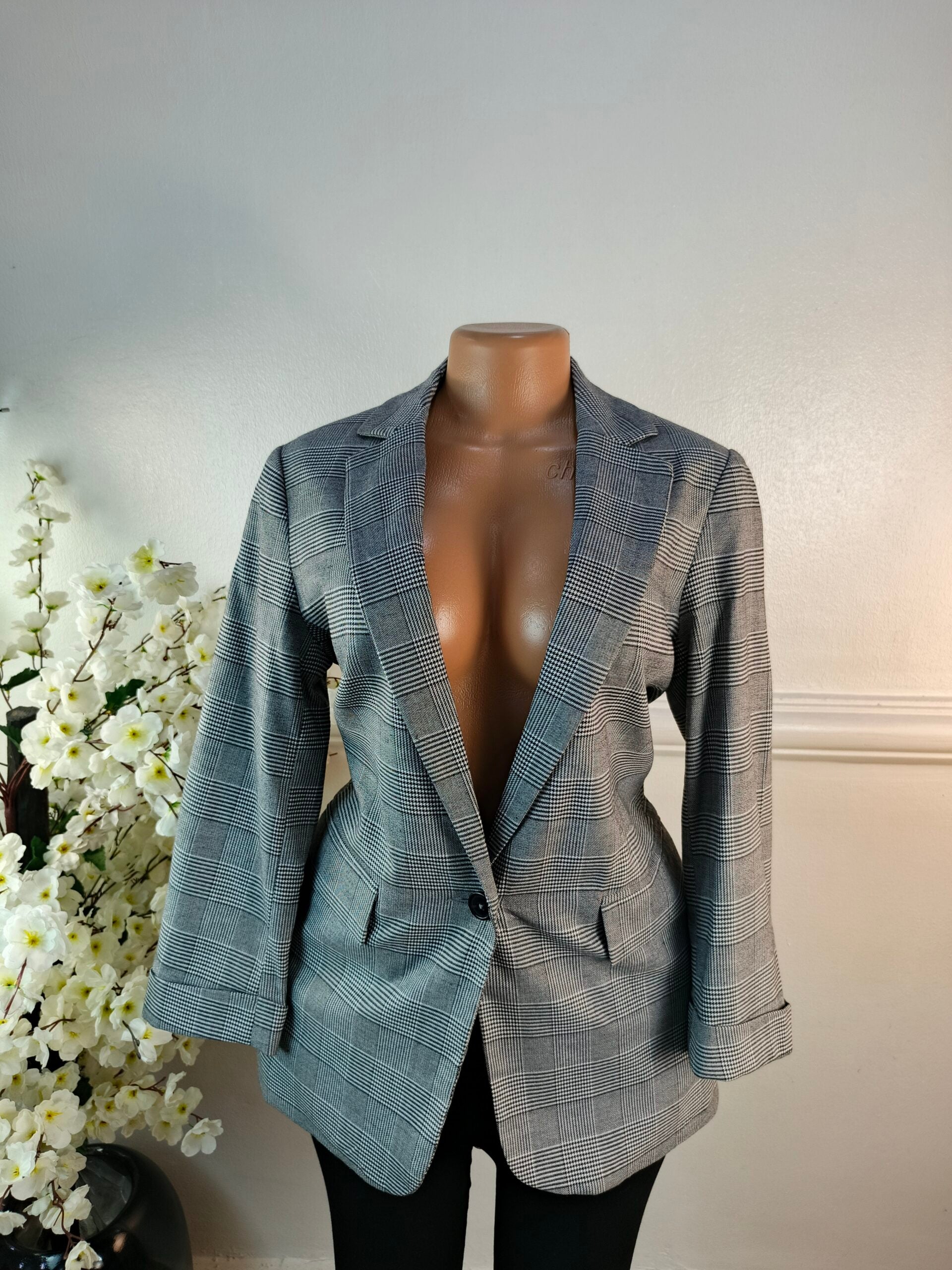 NEW LOOK UK SIZE 10 [LENGTH 29 INCHES, CHECKERS] image 0