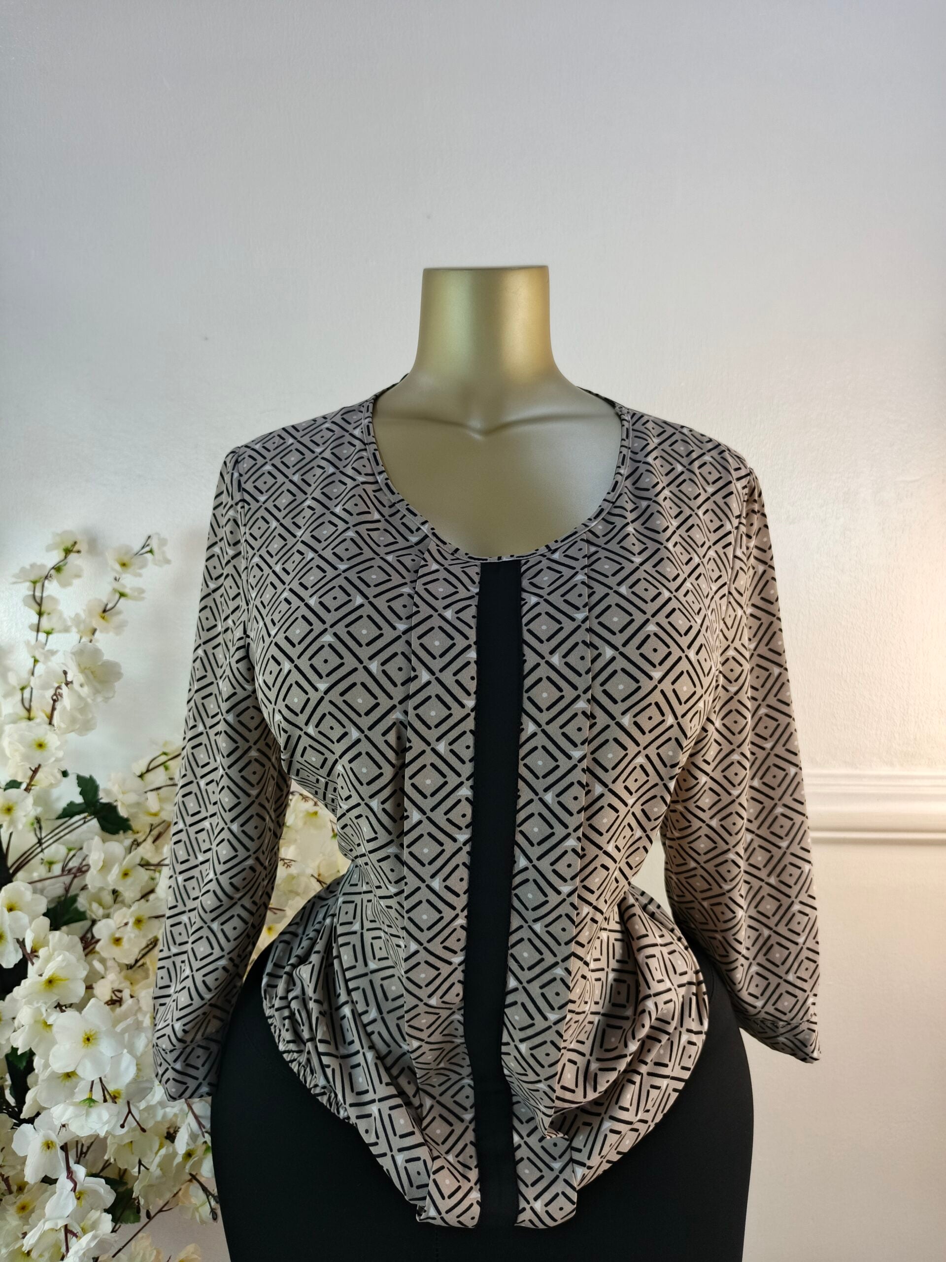 BONMARCHE UK SIZE 16 image 0