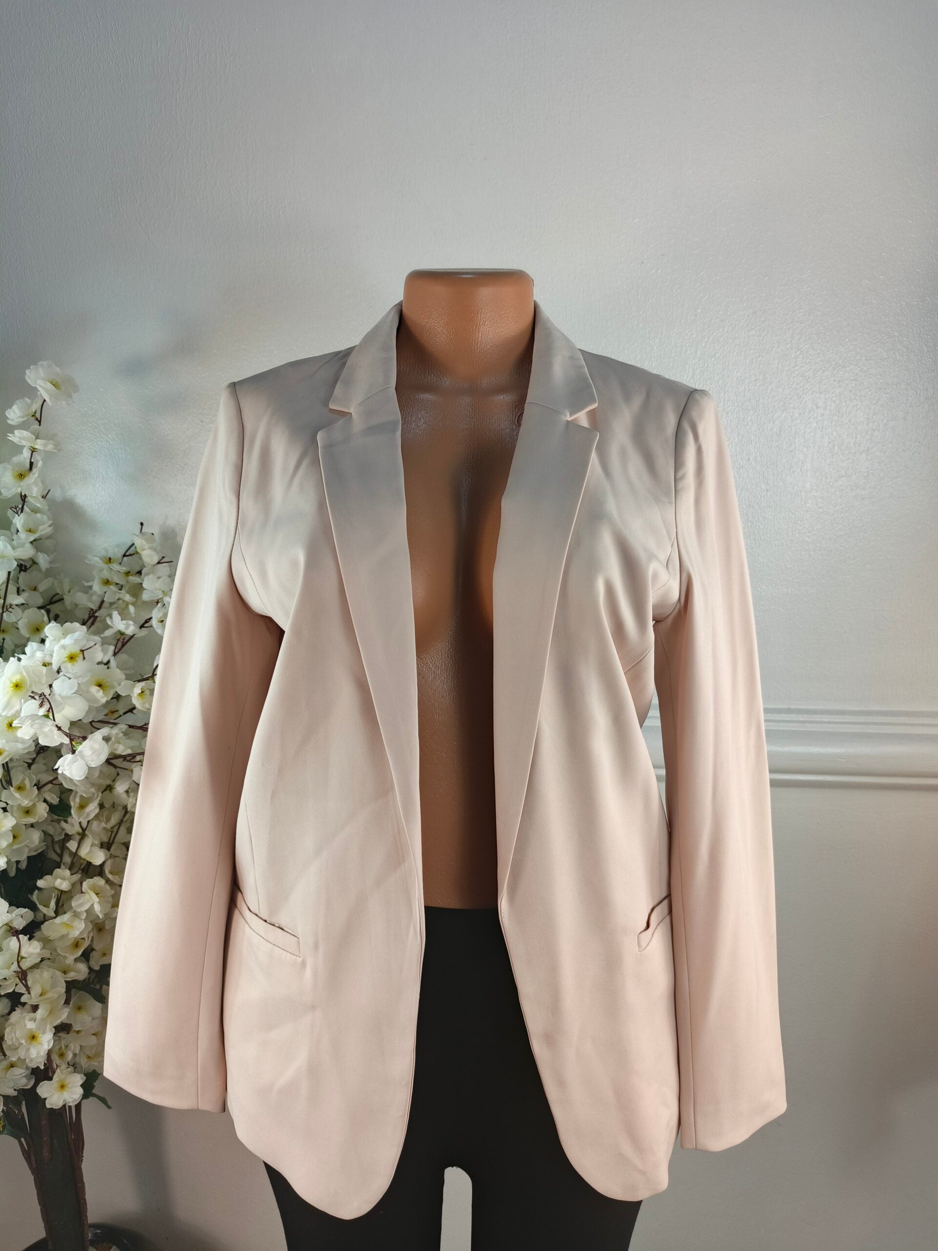 H&amp;M UK SIZE 10 [LENGHT 29 INCHES, CREAM] image 0