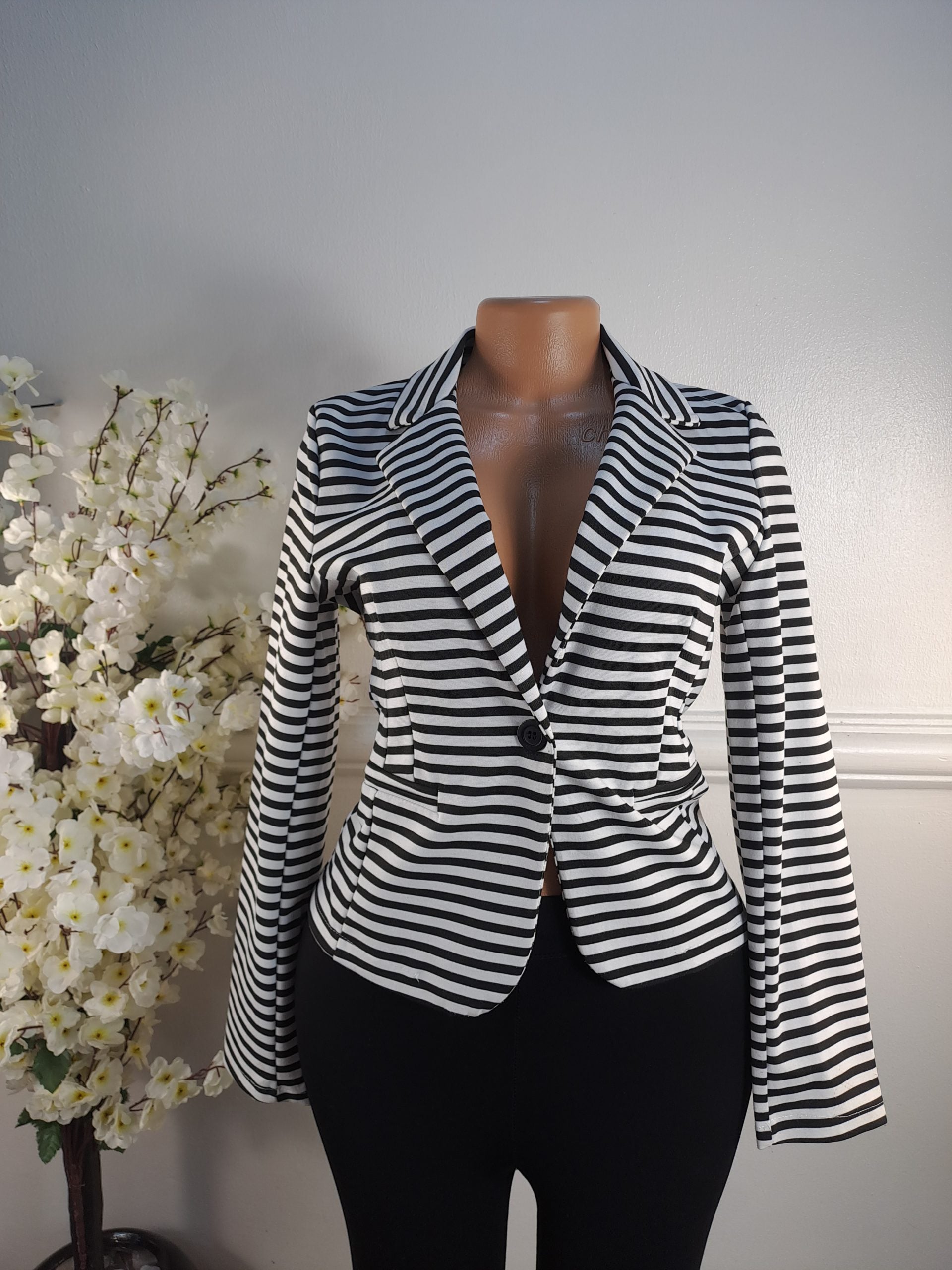 STYLED IN ITALY UK SIZE 6 [LENGHT 21 INCHES] image 0