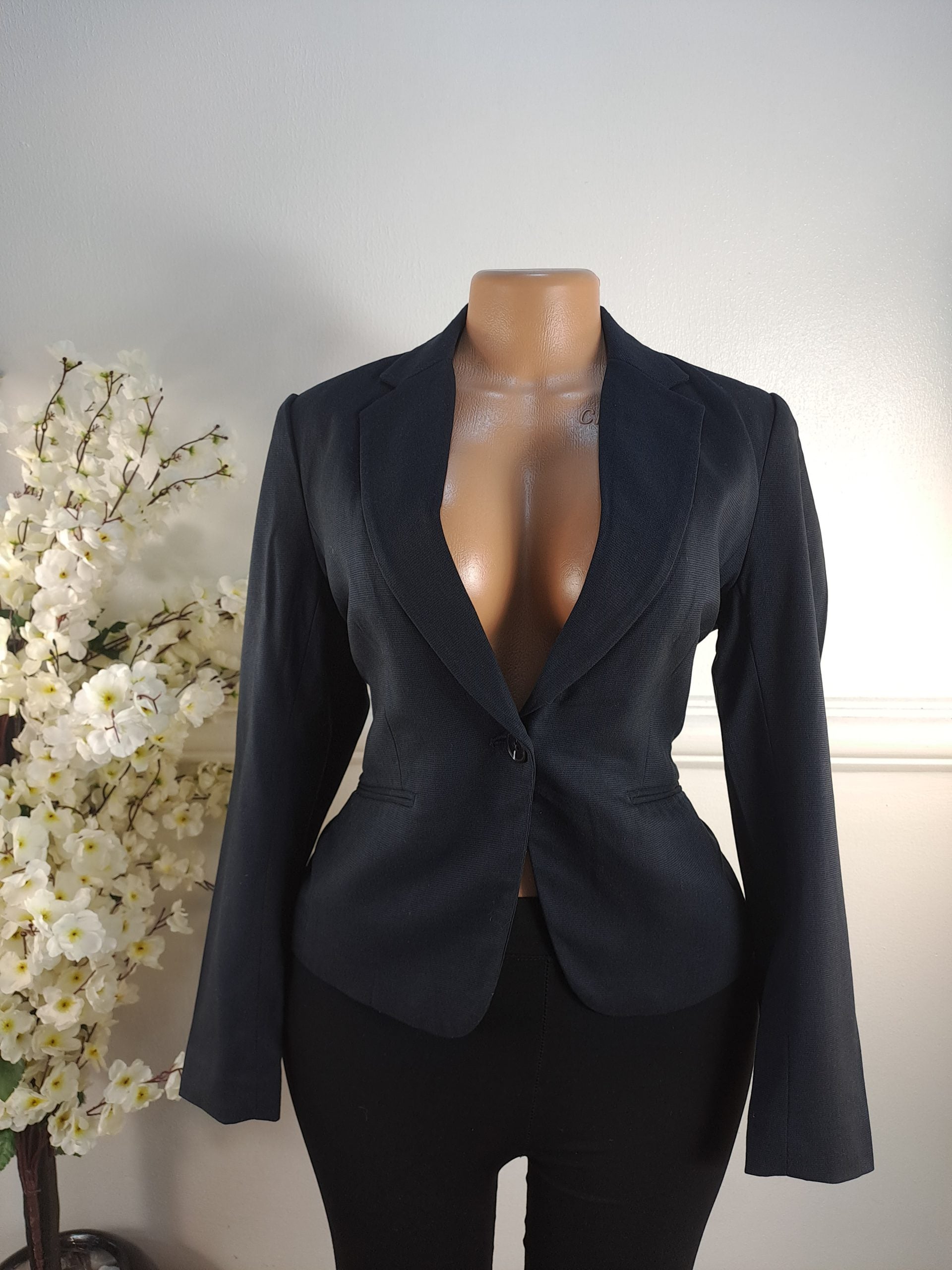 H&M UK SIZE 10 [LENGHT 23 INCHES] image 0