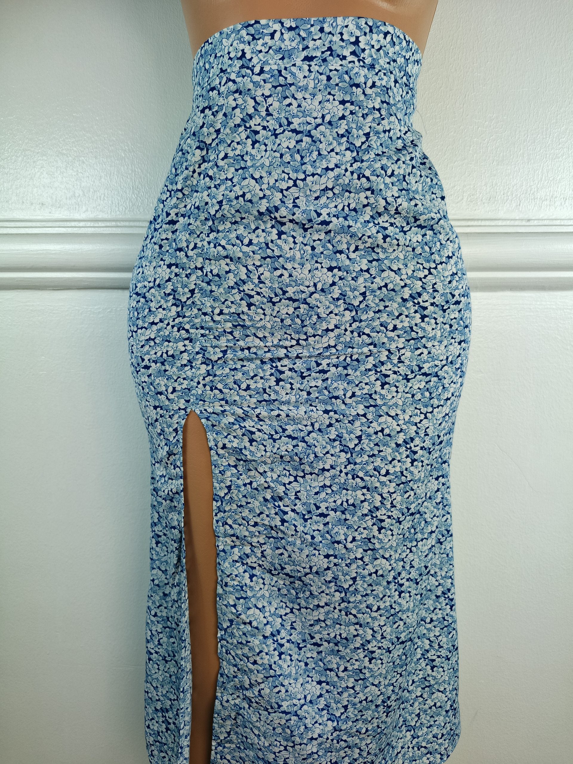 SKIRT UK 8, L-35 INCHES image 0