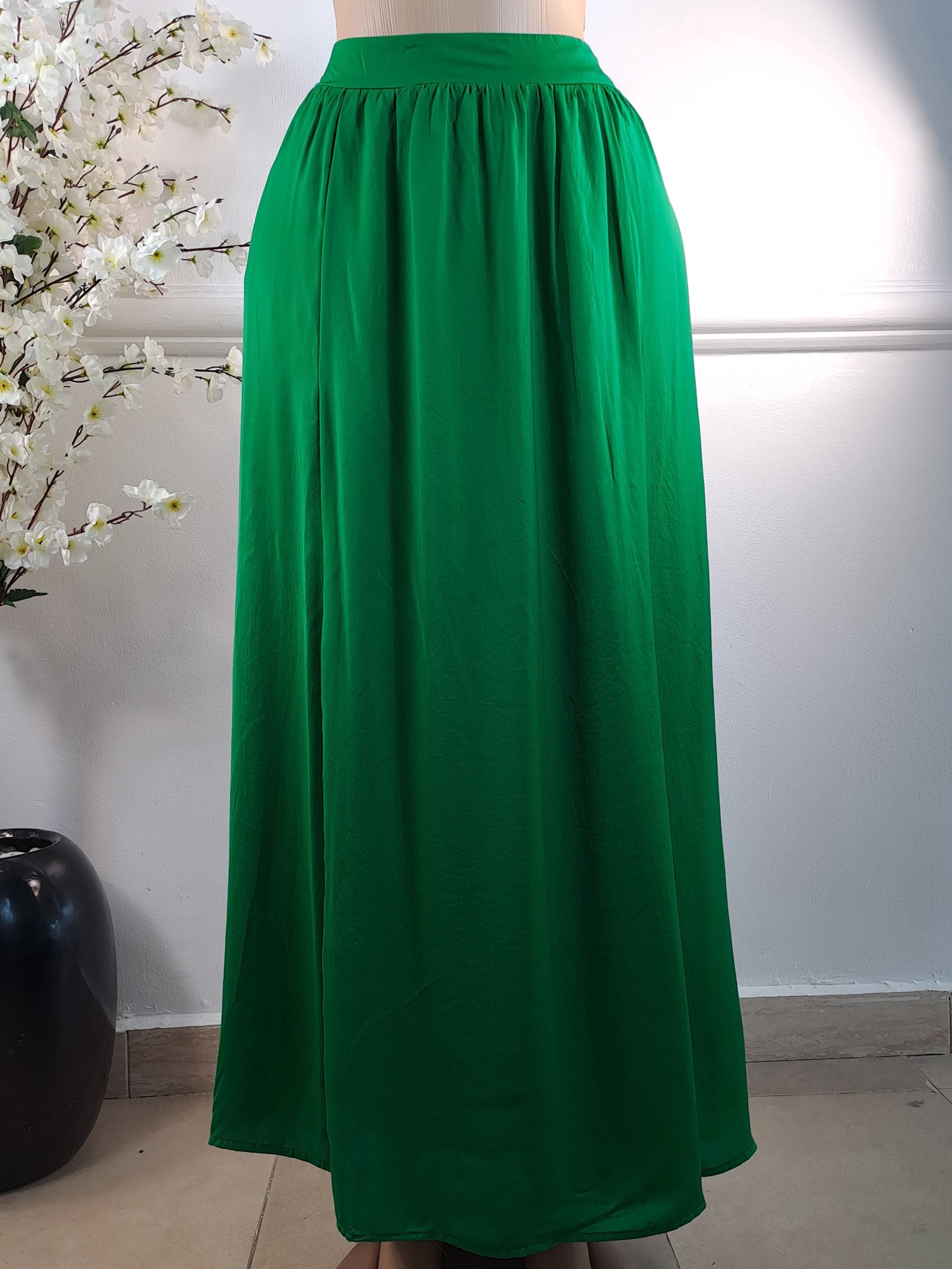 PULL & BEAR UK 6, L-39 INCHES image 0