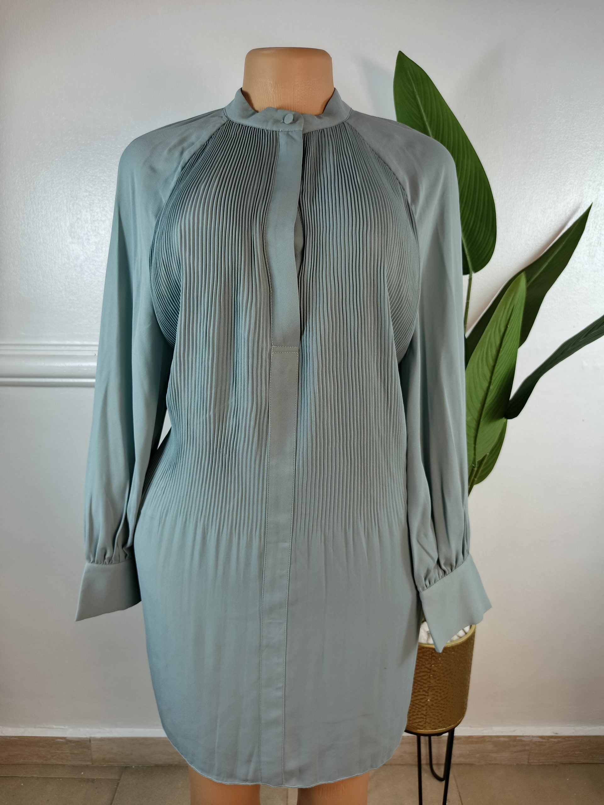 H&M UK 10 image 0