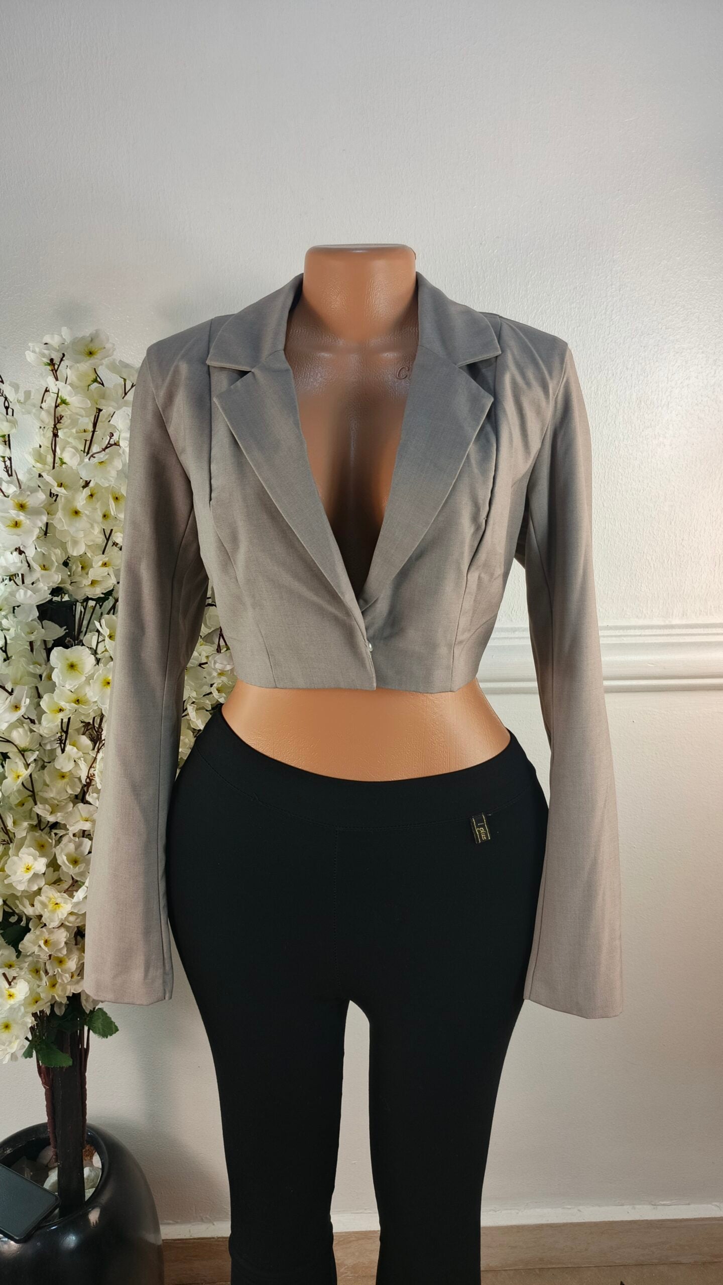PRETTYLITTLETHING UK SIZE 10 [LENGTH 15 INCHES, GREY] image 0