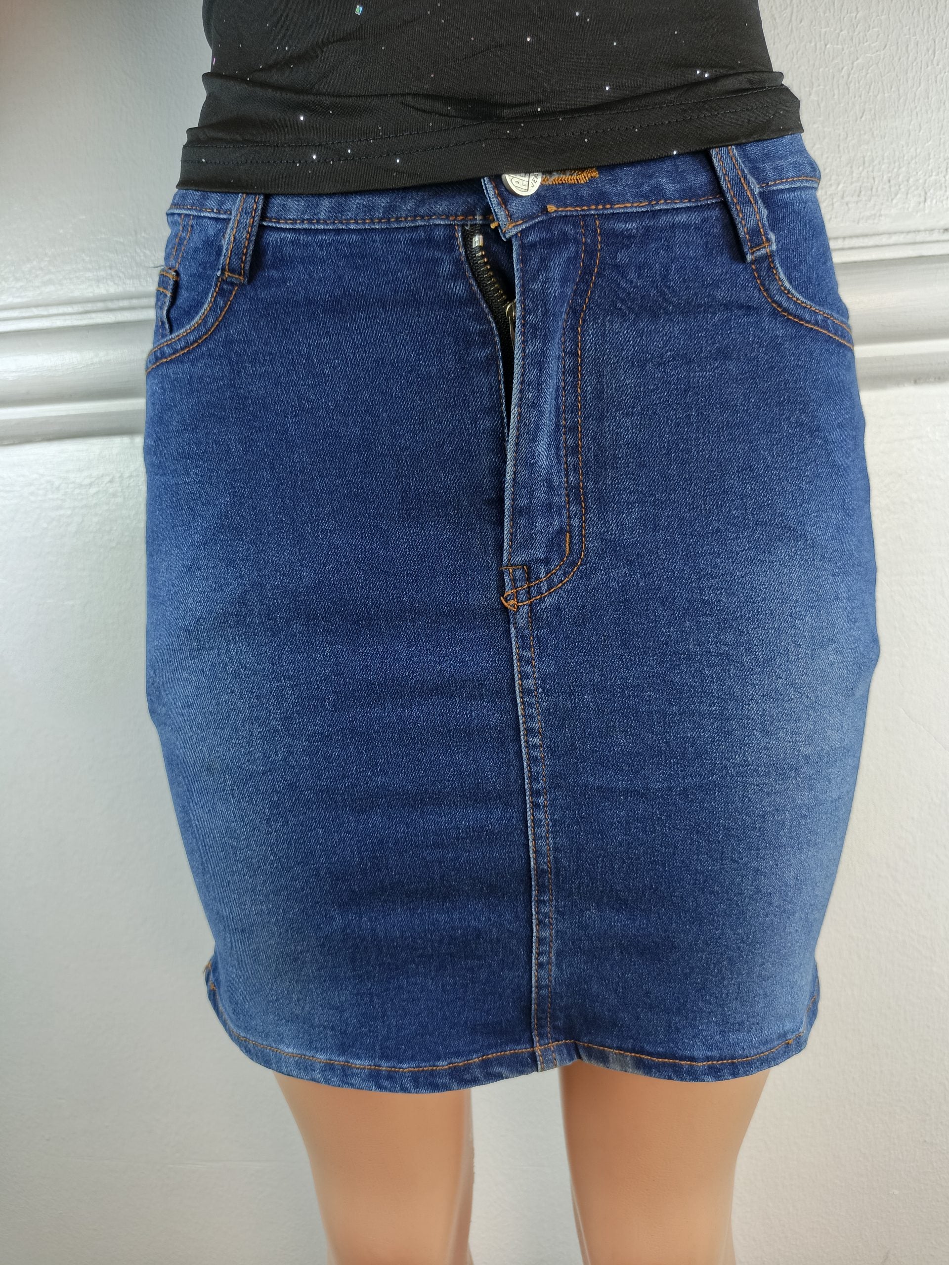 SKIRT UK 8, L-16 INCHES image 0