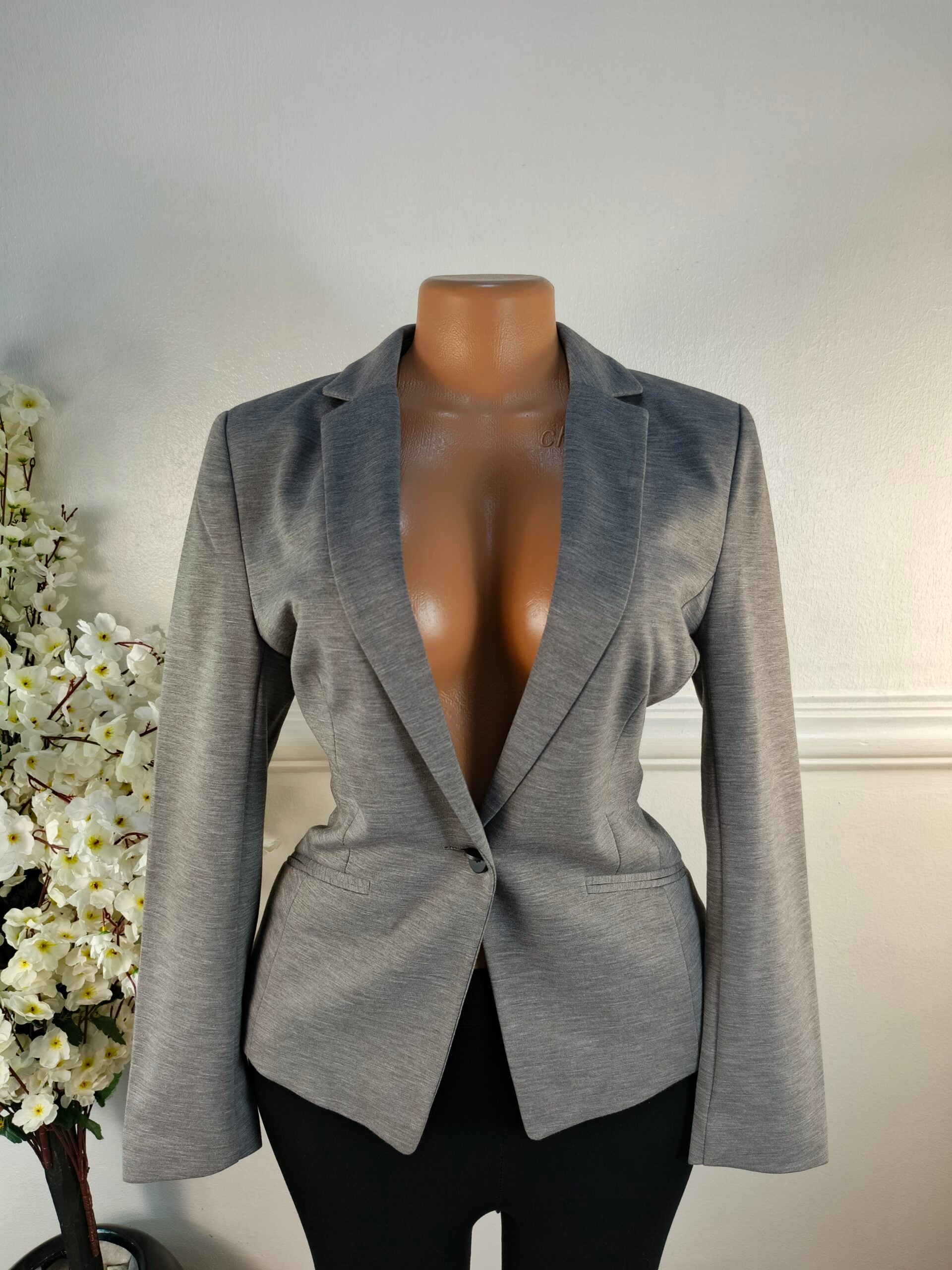 H&amp;M UK SIZE 6 [LENGHT 25 INCHES, GREY] image 0