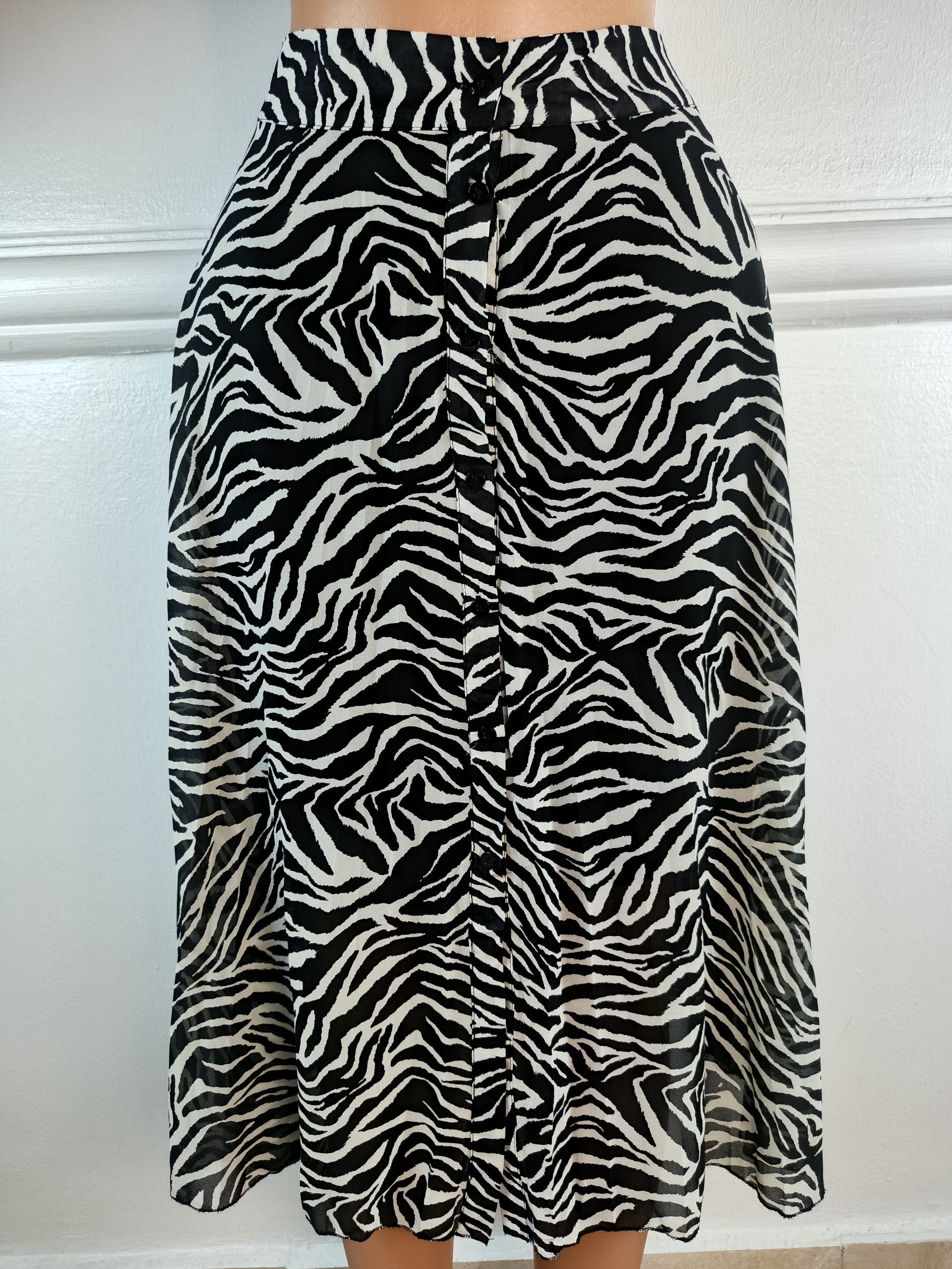 BERSHKA UK 8, L-31 INCHES image 0