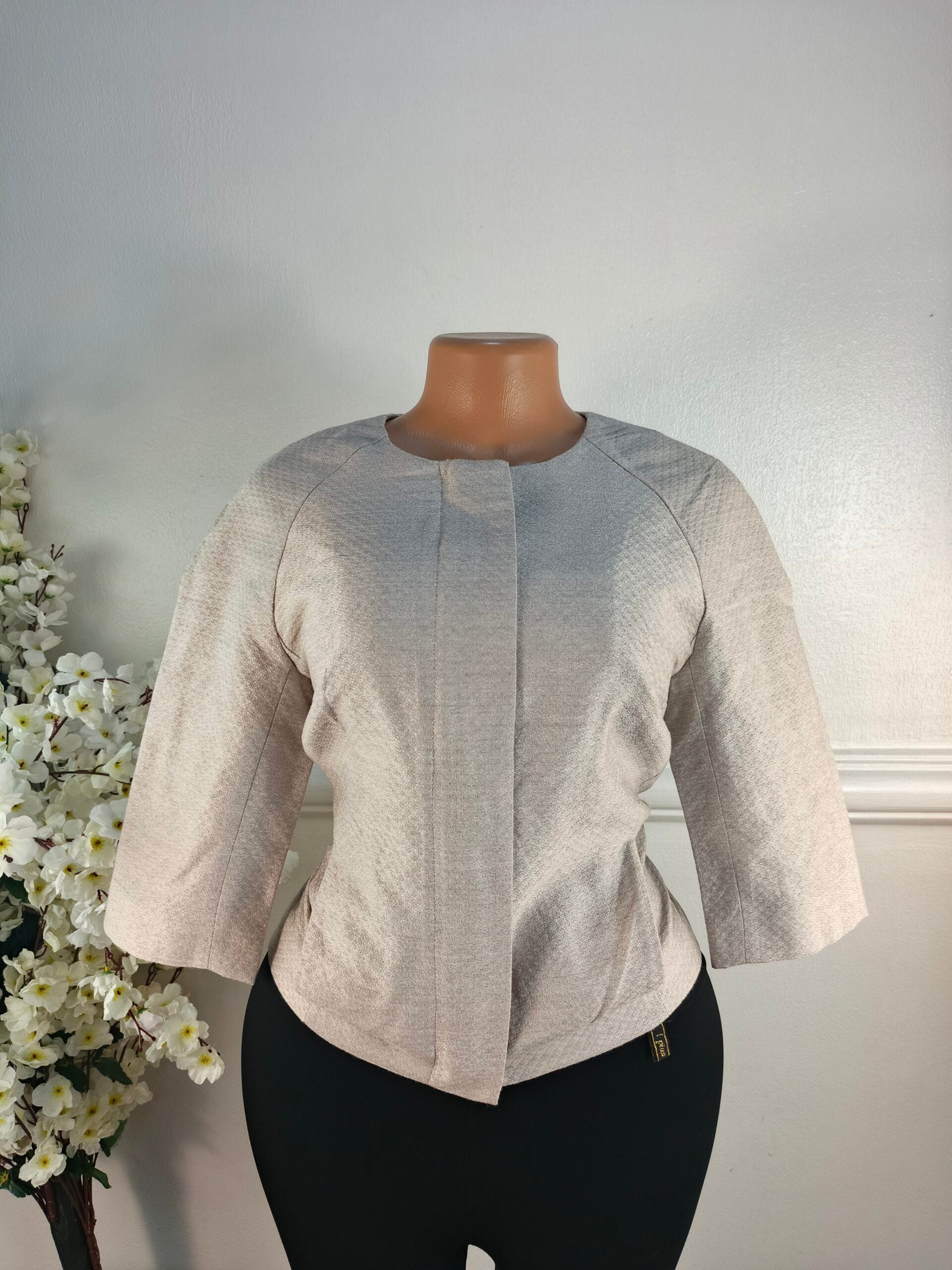 M&amp;S UK SIZE 8 [LENGHT 21 INCHES] image 0
