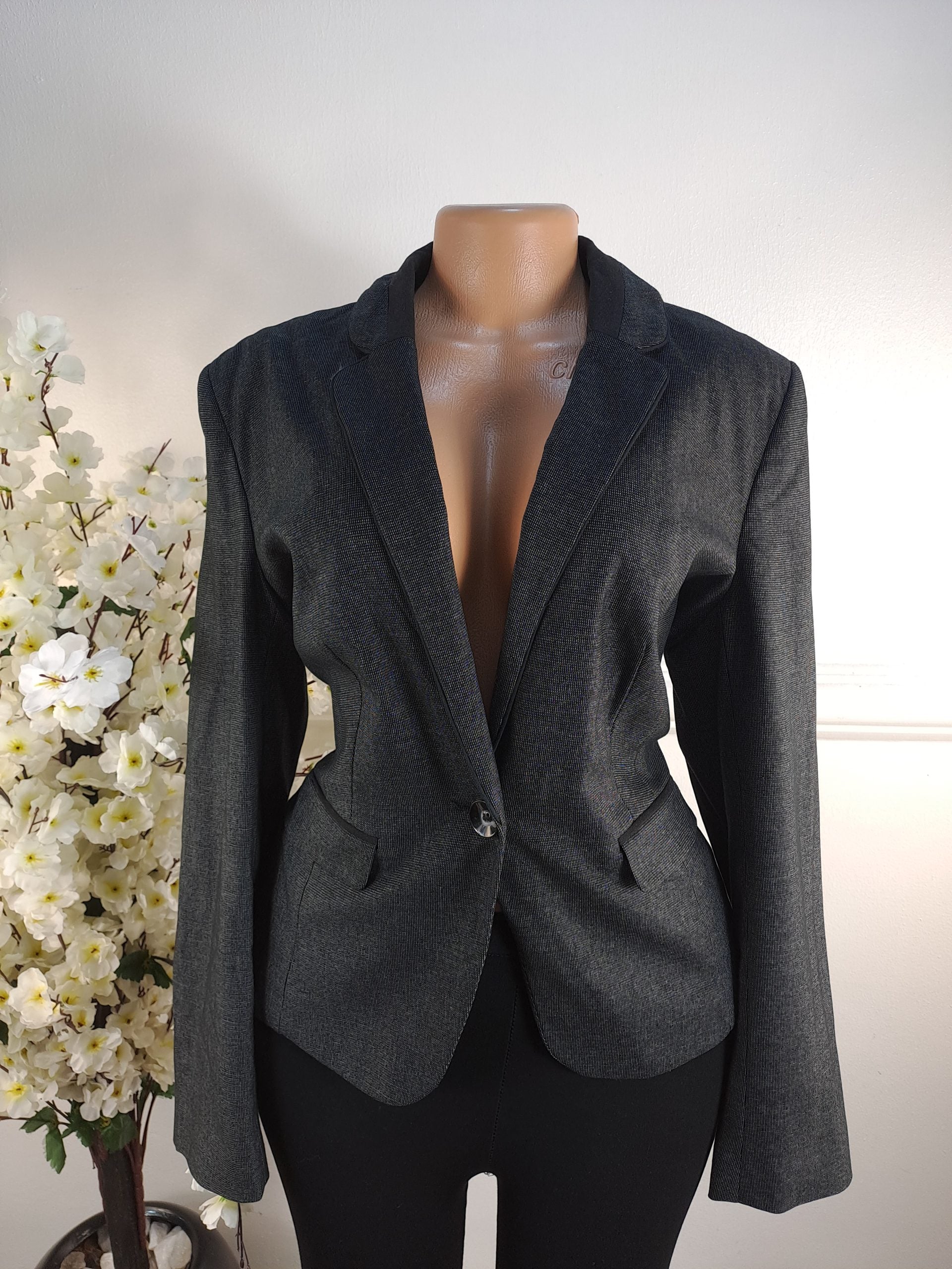 DUNNES UK SIZE 14 [LENGHT 23 INCHES] image 0