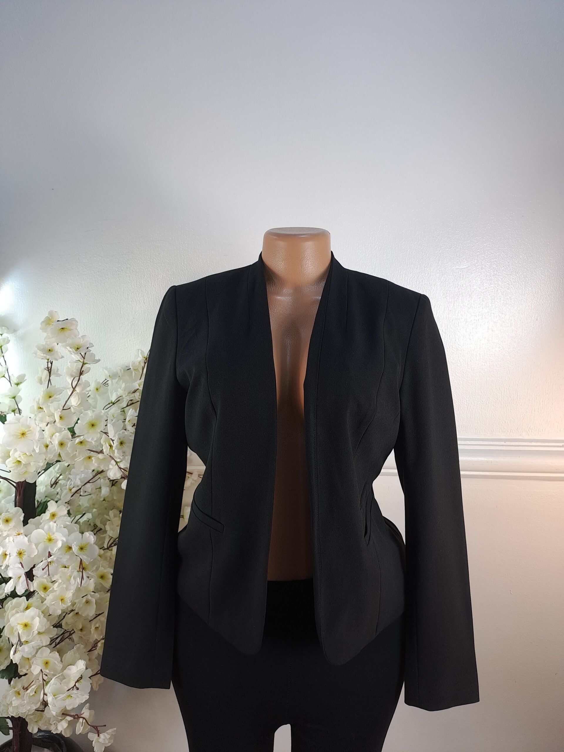 NEW LOOK UK SIZE 8 [LENGTH 24 INCHES, BLACK] image 0