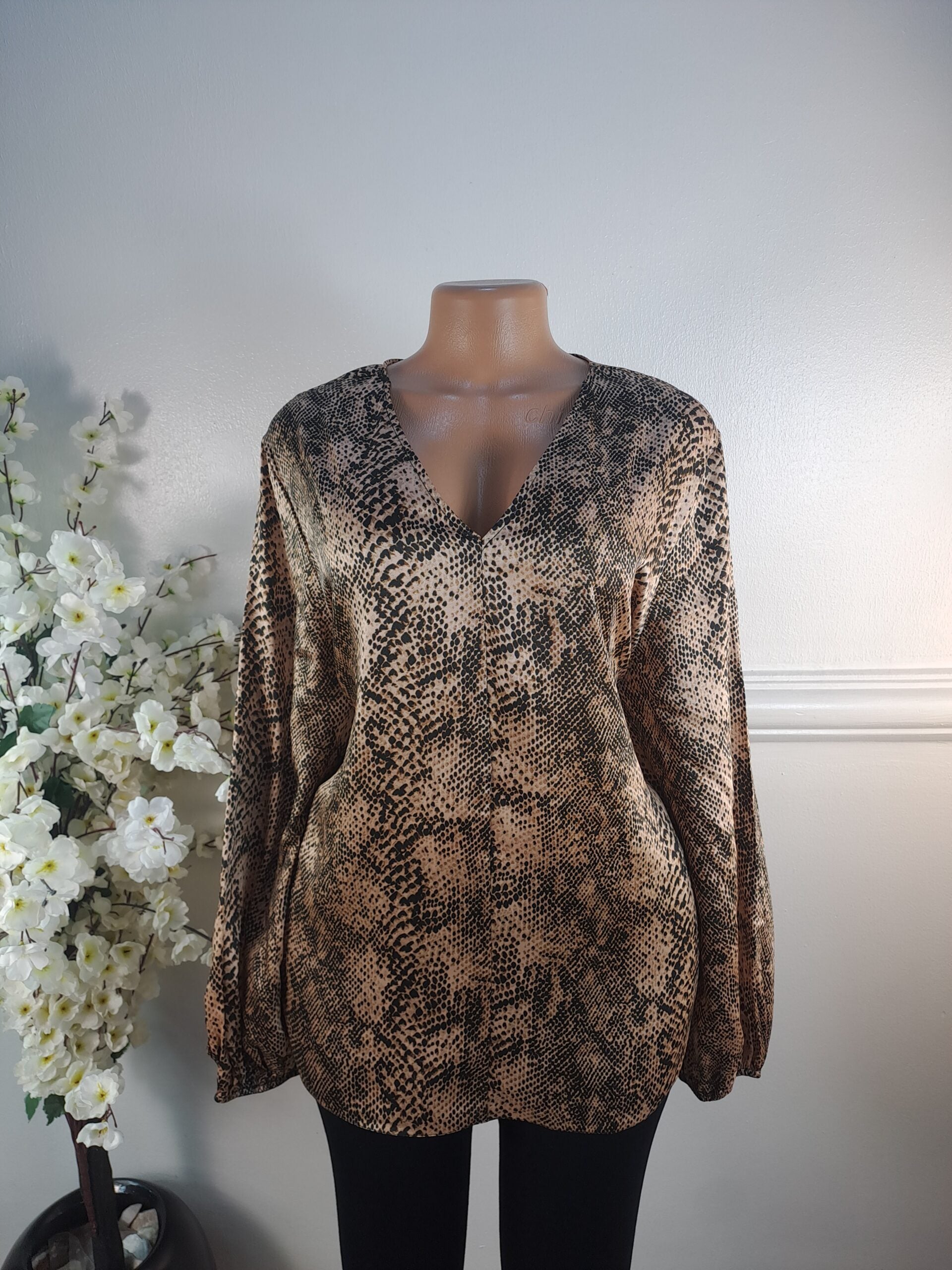 TOP UK SIZE 18 [BROWN] image 0